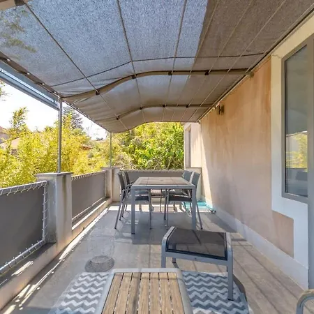 Loft Jasmin L Terrace & Space L Shellter Apartment