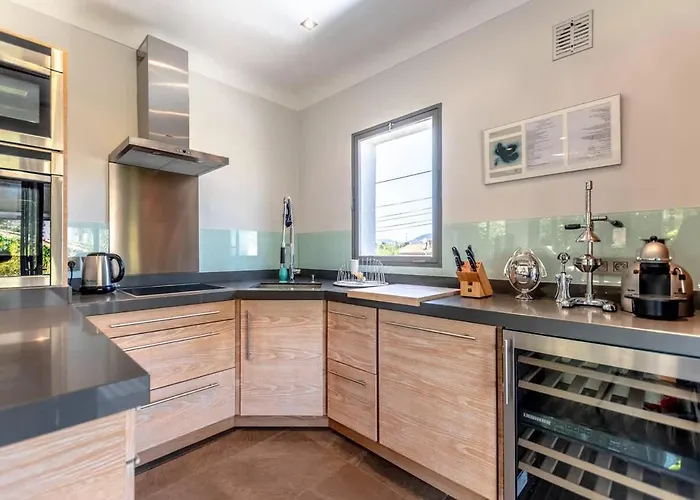 Loft Jasmin L Terrace & Space L Shellter Saint Tropez