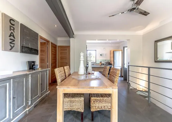 Loft Jasmin L Terrace & Space L Shellter Апартаменты Сен-Тропе